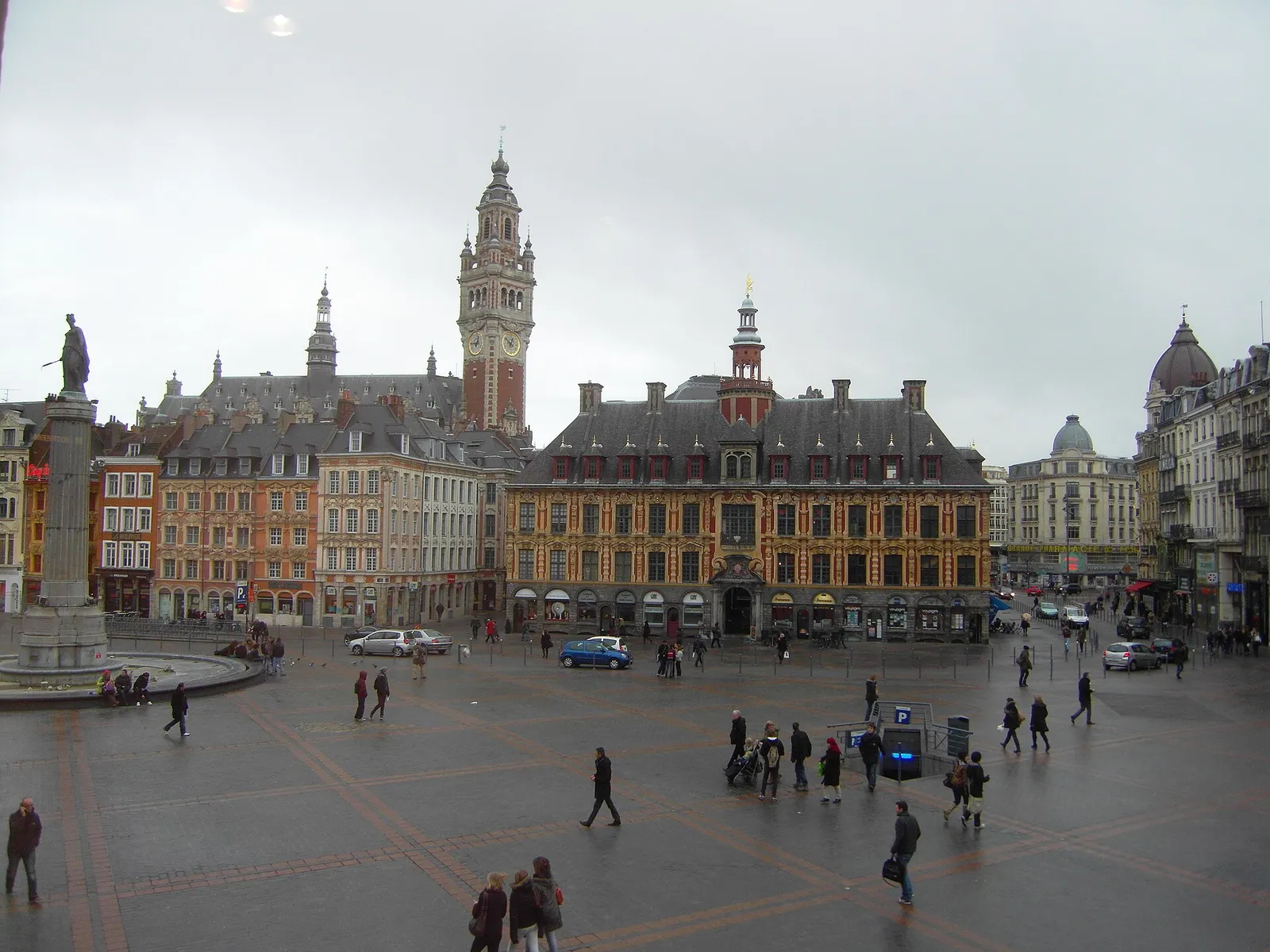 The Grand Place in central Lille with the Vieille Bourse